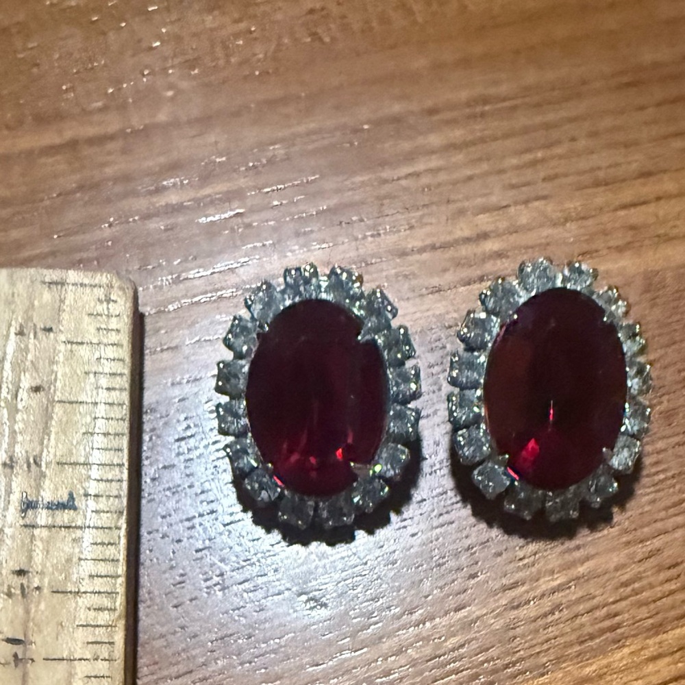 Vintage Elegant Red Gemstone Earrings